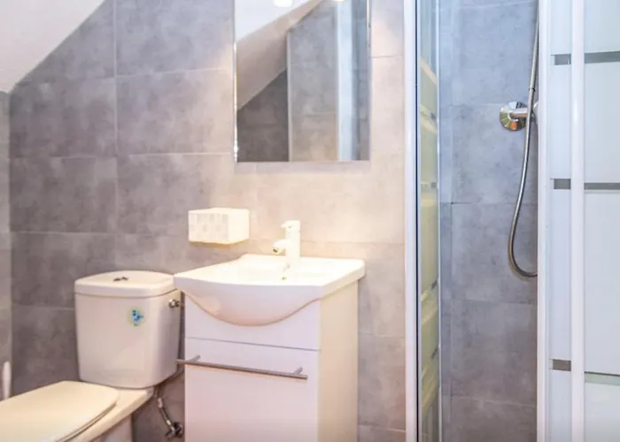 Casa Jilguero Нерха